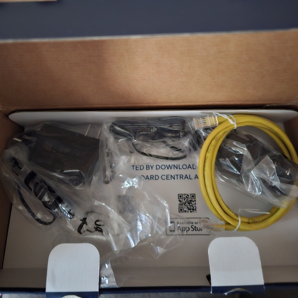 SURFboard max Wi-Fi Router. Brand New In Box. - Picture 3 of 4